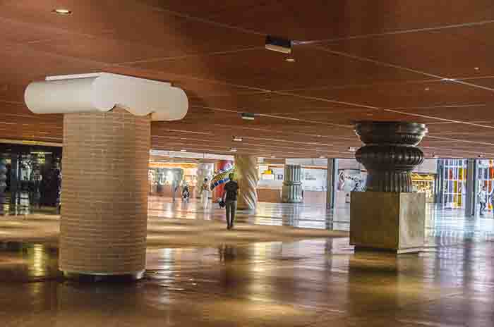 Vizcaya - Bilbao - La Alhondiga o Centro Azcuna 7.jpg